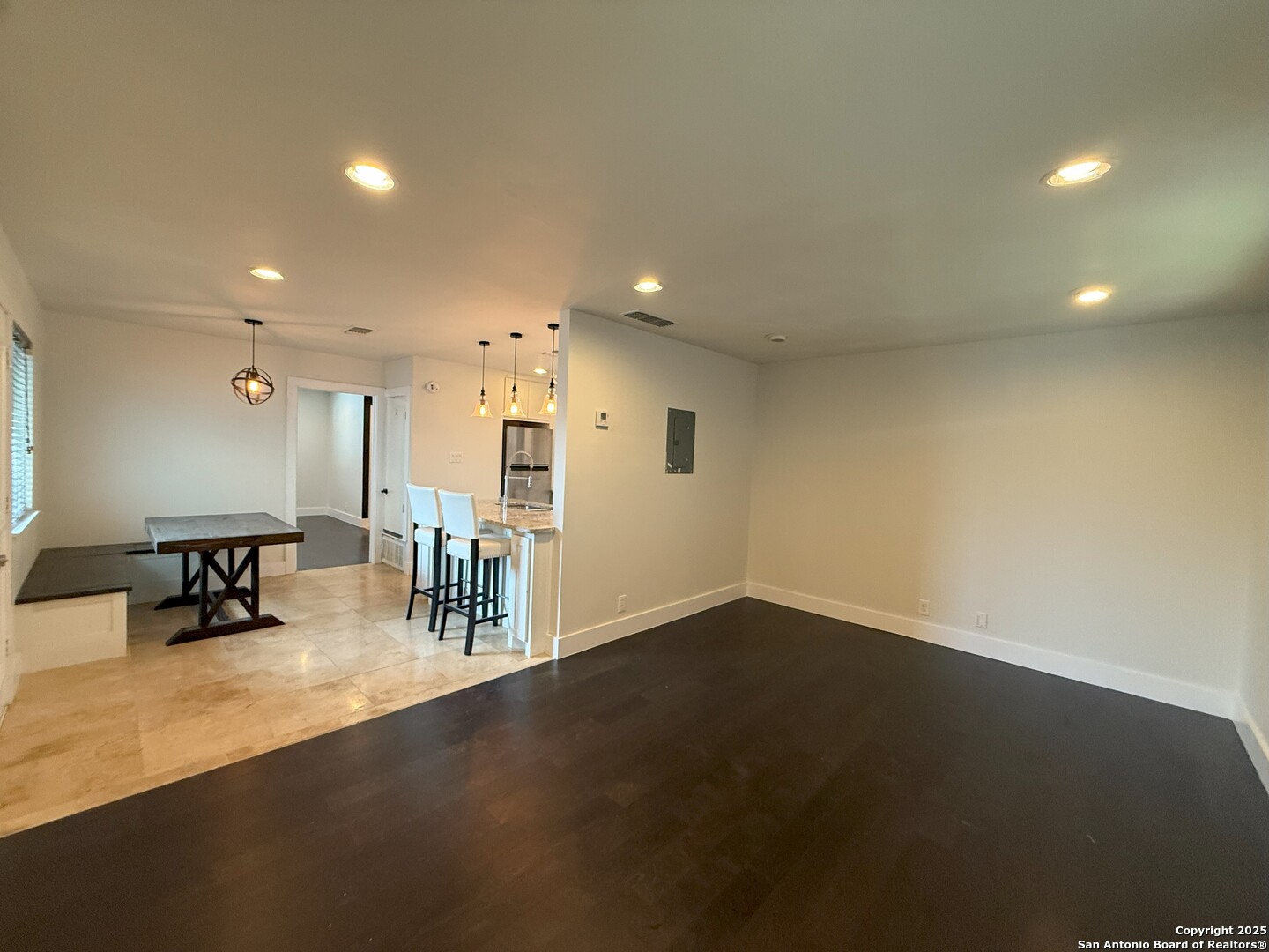 2811 Woodbury San Antonio TX 78217