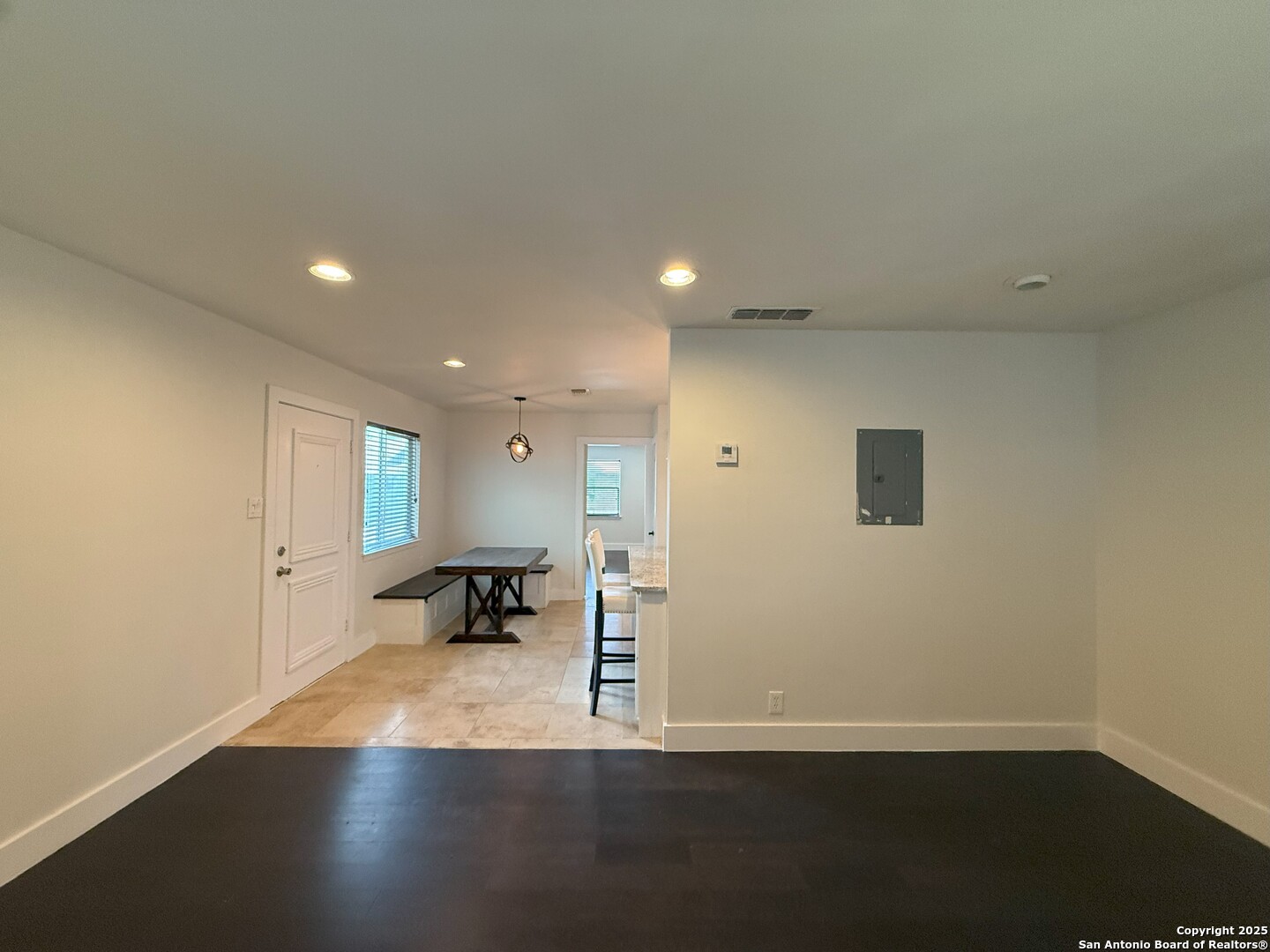 2811 Woodbury San Antonio TX 78217