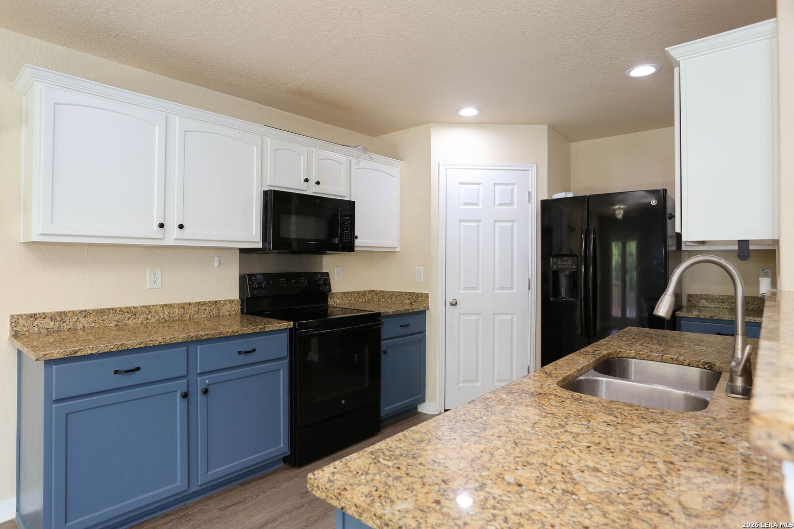 6819 Liberty Stone San Antonio TX 78244