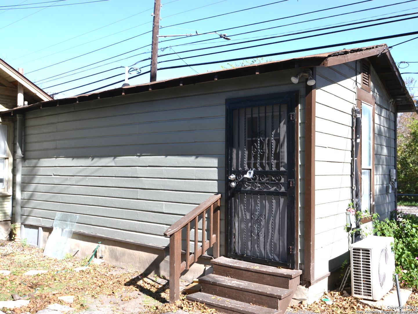 902 W Kings Highway San Antonio TX 78201