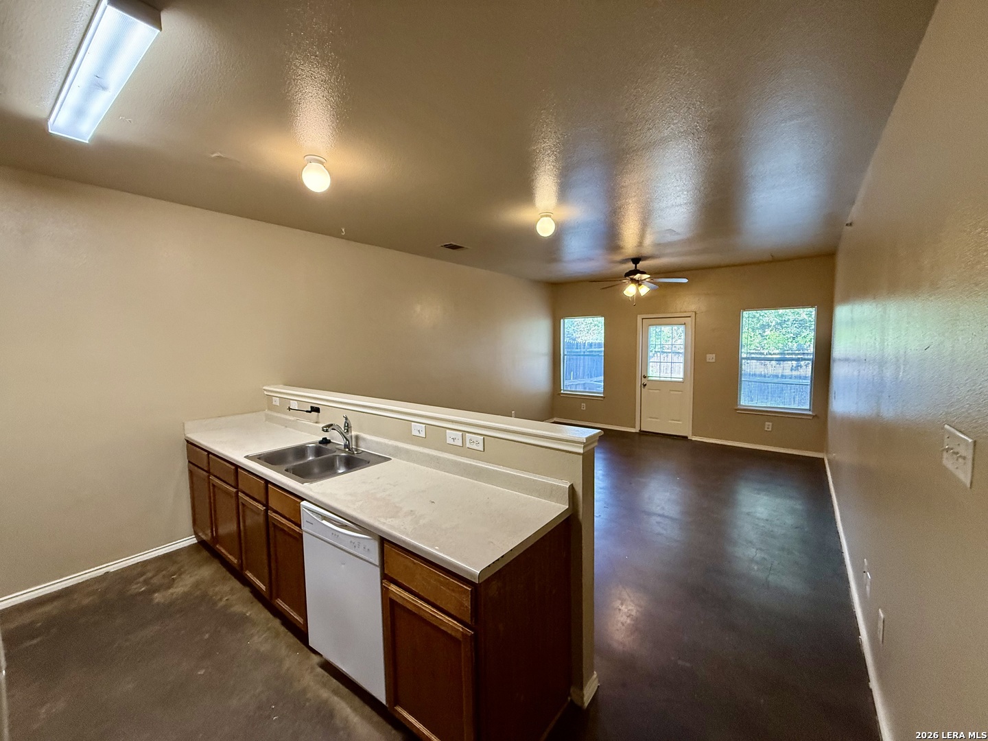 10718 Mathom Landing Universal City TX 78148