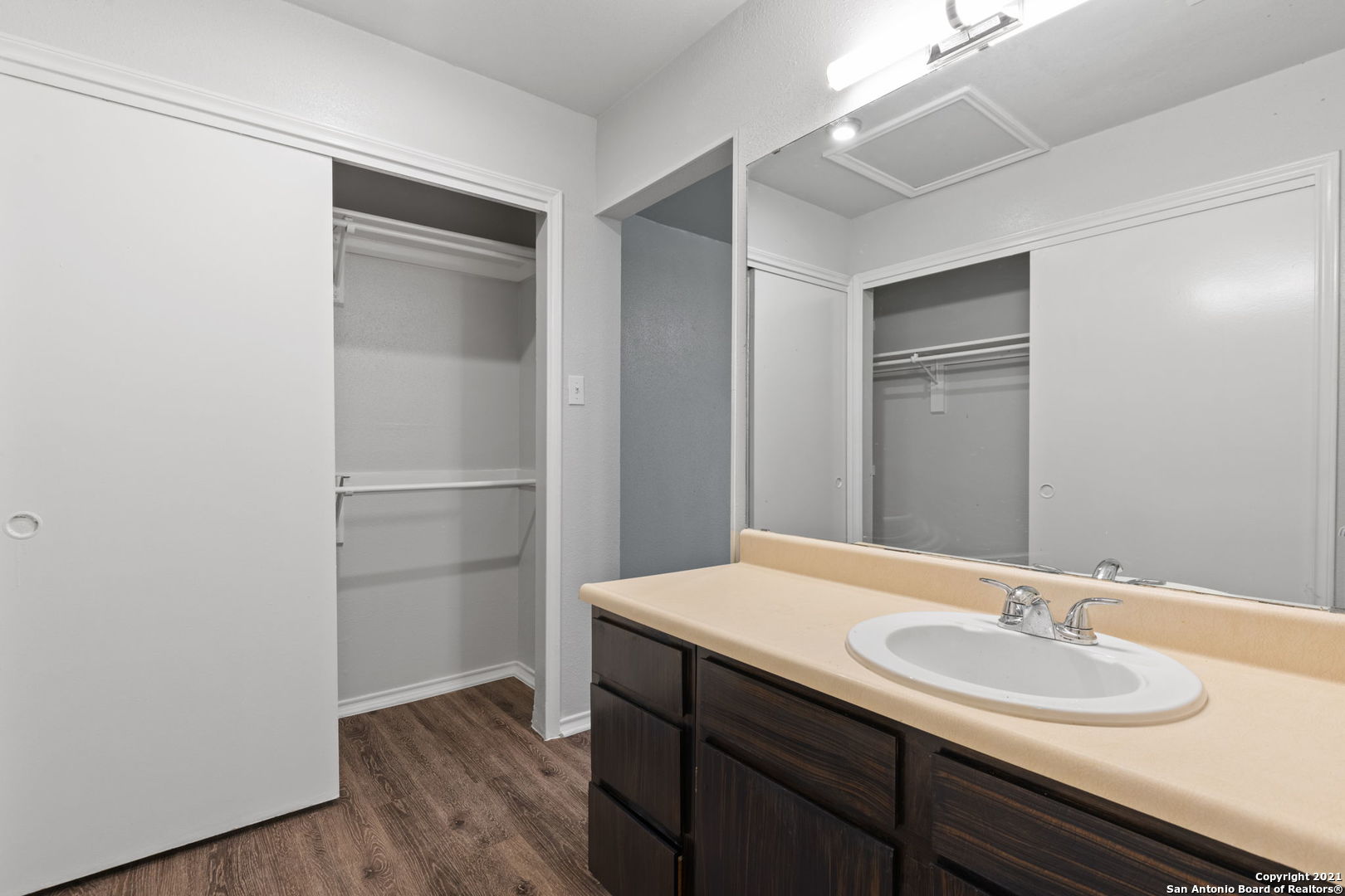 1407 Loma Alto Road San Antonio TX 78232