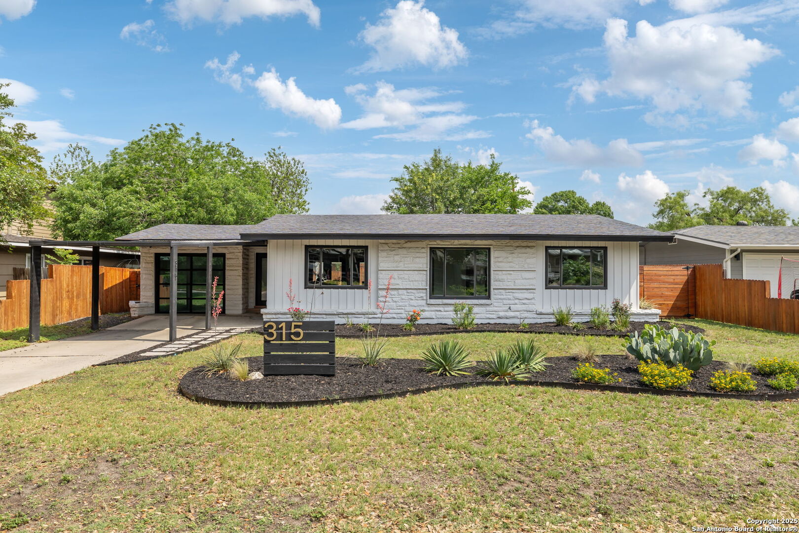 315 Ridgehaven Place San Antonio TX 78209