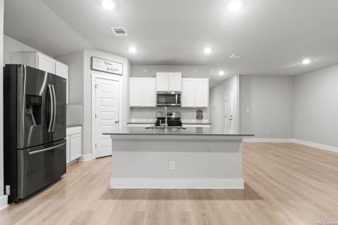 4631 Neches Canyon San Antonio TX 78253