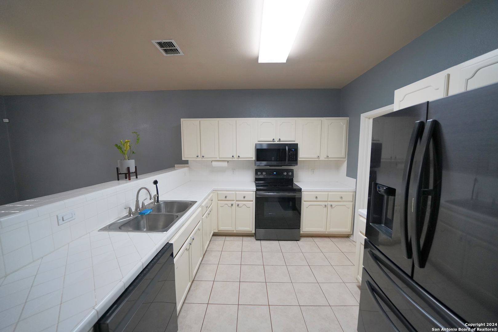 68 Chapel Hill Circle San Antonio TX 78240