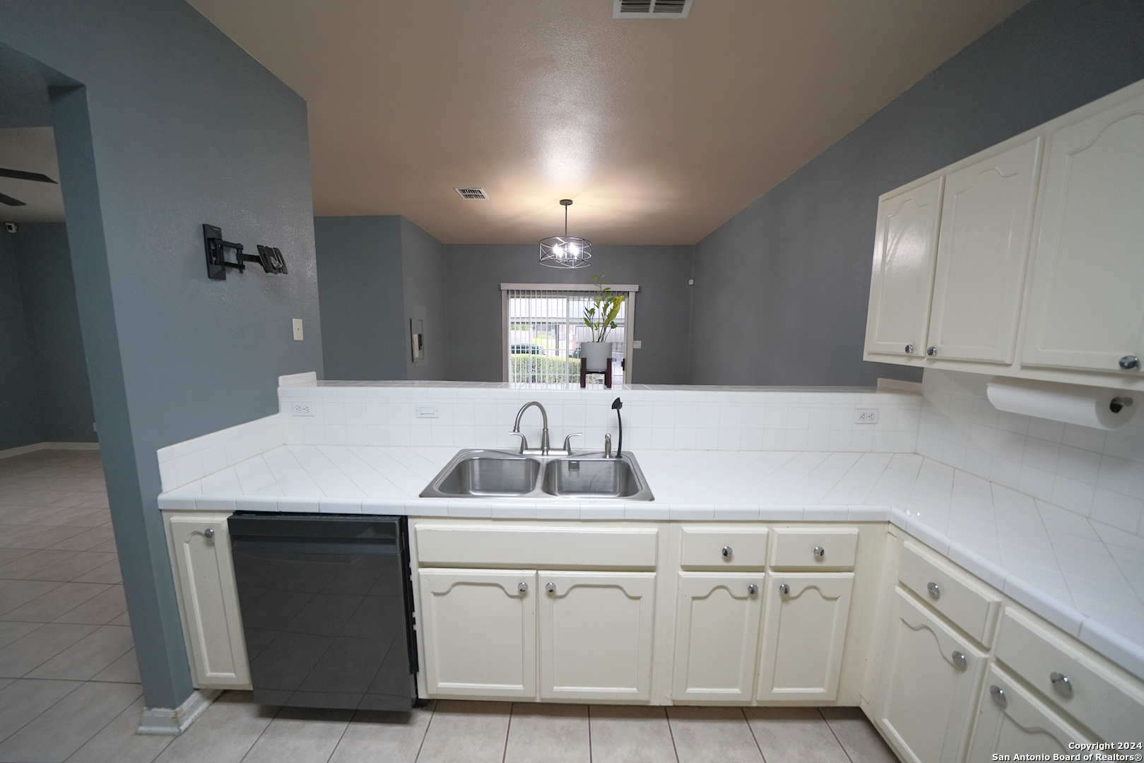 68 Chapel Hill Circle San Antonio TX 78240