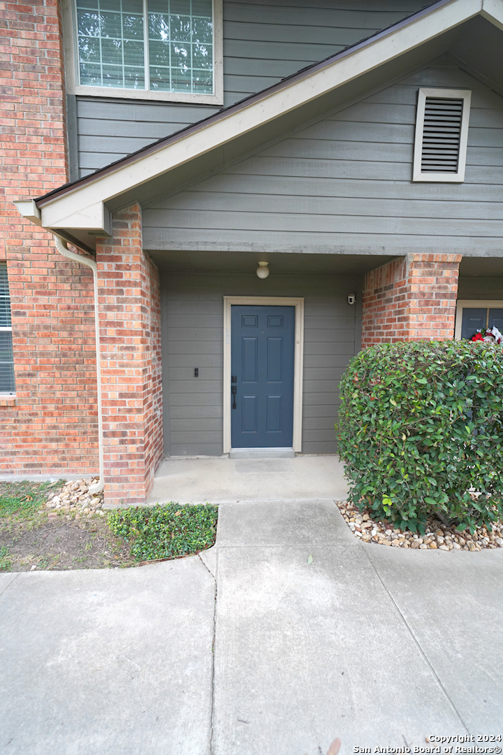 68 Chapel Hill Circle San Antonio TX 78240