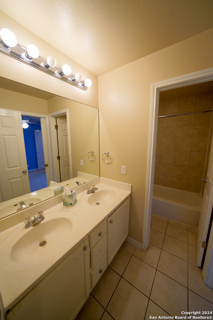 68 Chapel Hill Circle San Antonio TX 78240