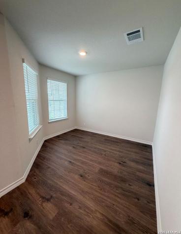 547 Avalon Banks Cibolo TX 78108