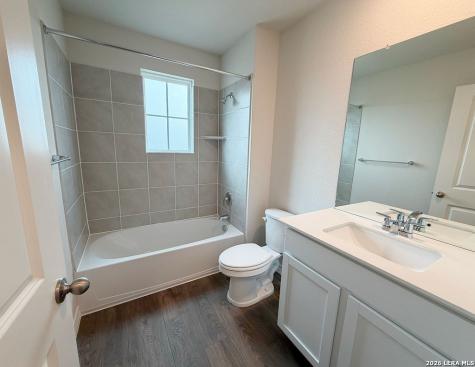 547 Avalon Banks Cibolo TX 78108