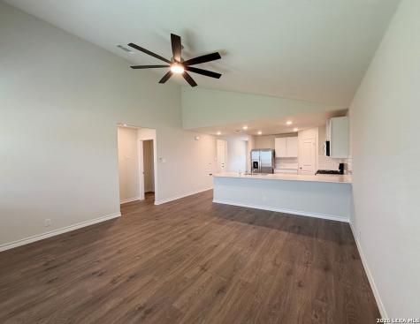 547 Avalon Banks Cibolo TX 78108