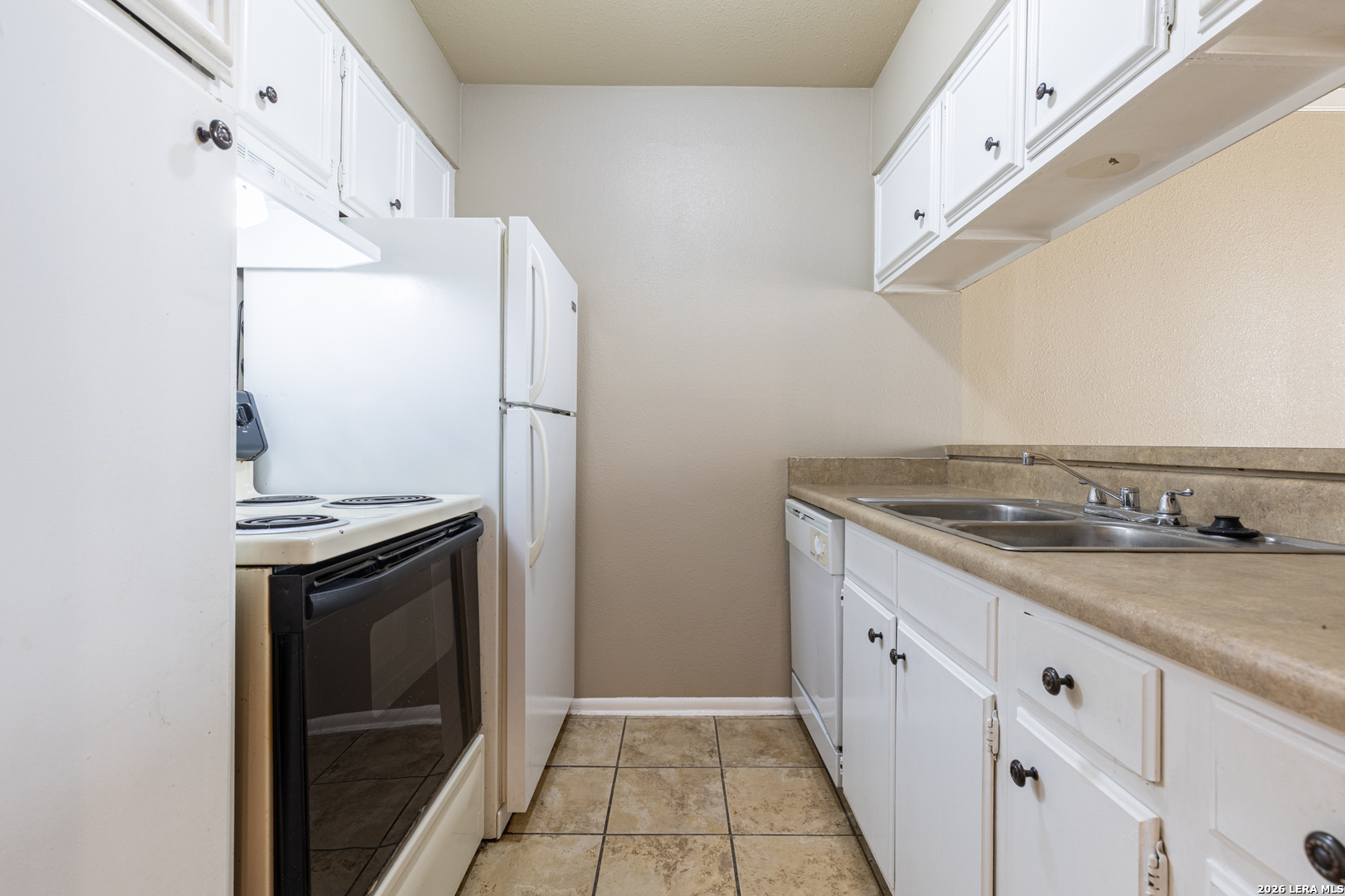 8702 Village Drive San Antonio TX 78217