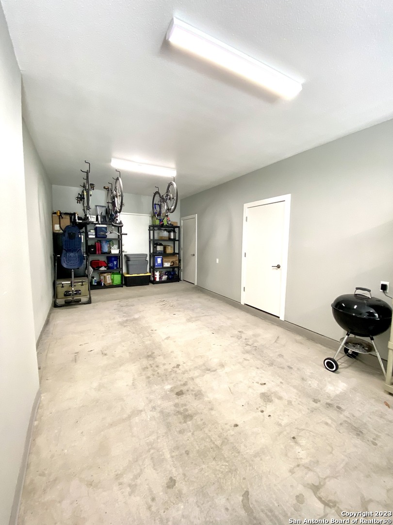 946 E Josephine Street San Antonio TX 78208