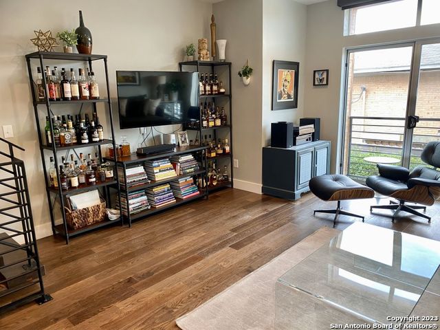 946 E Josephine Street San Antonio TX 78208