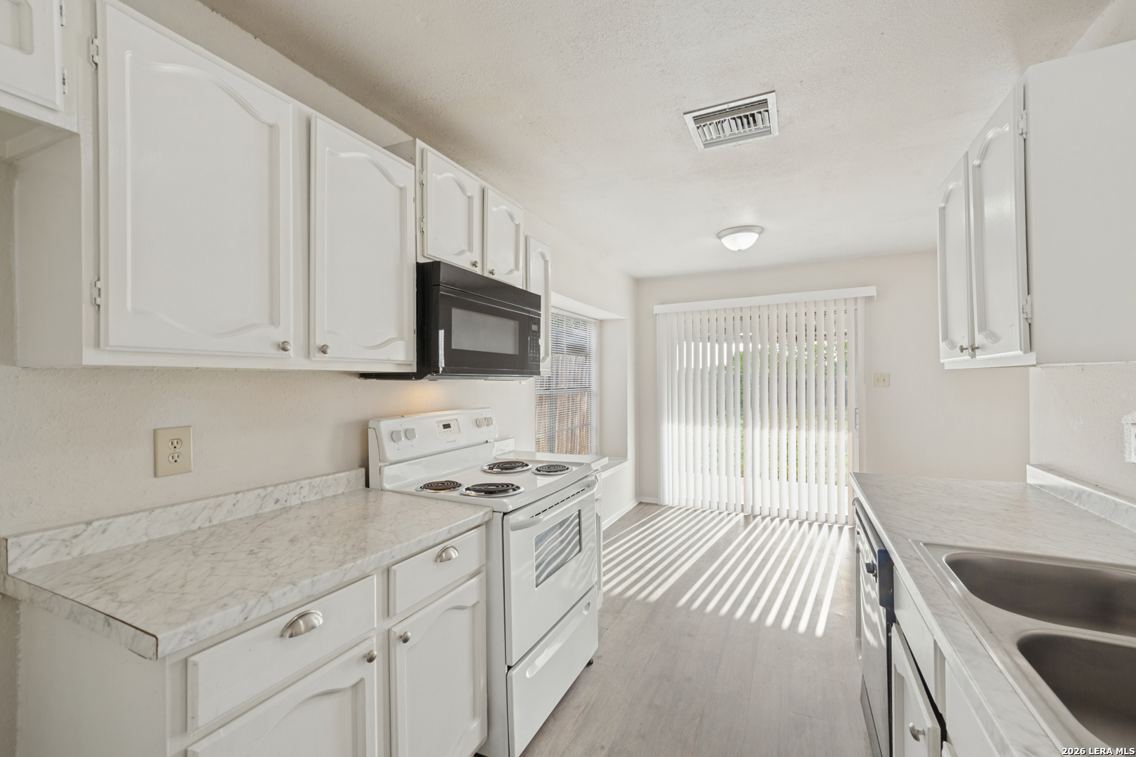 1014 Cloverbrook Street San Antonio TX 78245