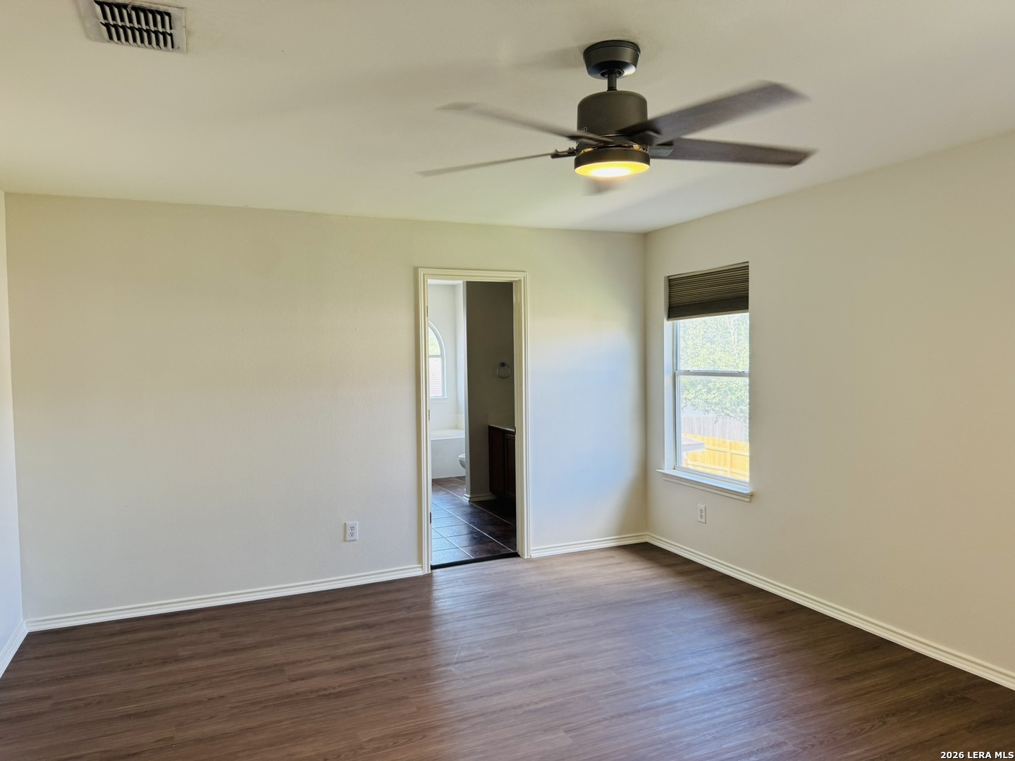 8943 Walnut Springs Universal City TX 78148