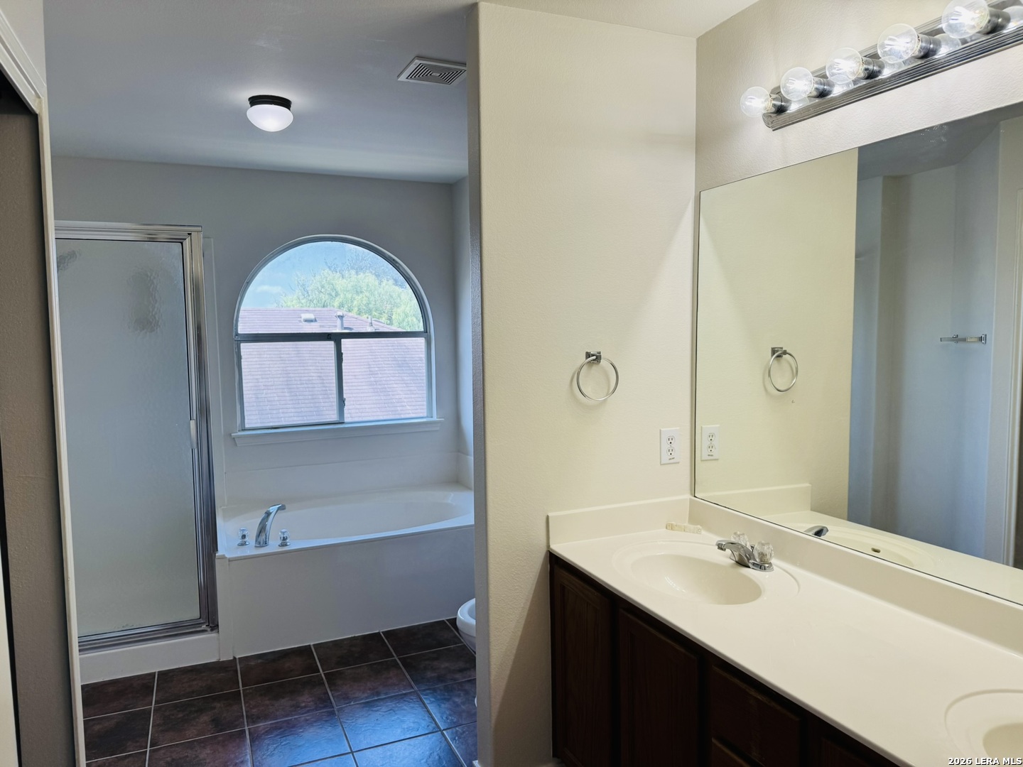 8943 Walnut Springs Universal City TX 78148