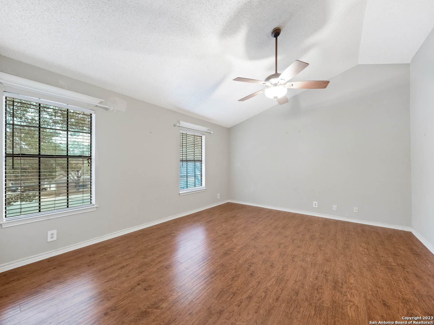 6302 Scrub Jay San Antonio TX 78240
