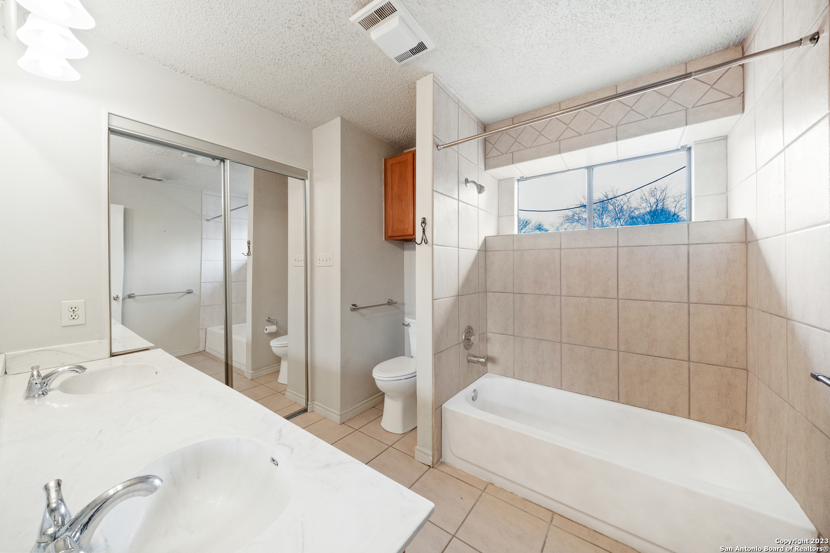 6302 Scrub Jay San Antonio TX 78240