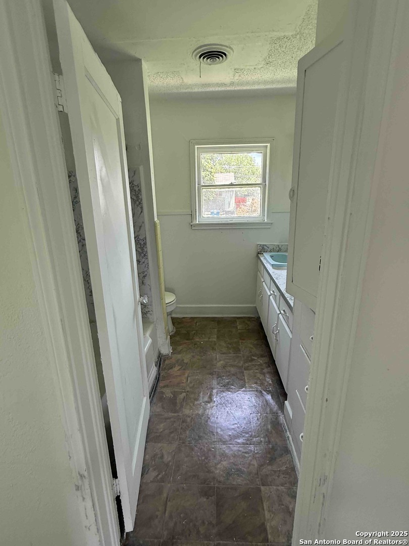 703 Alexander Hamilton Drive San Antonio TX 78228