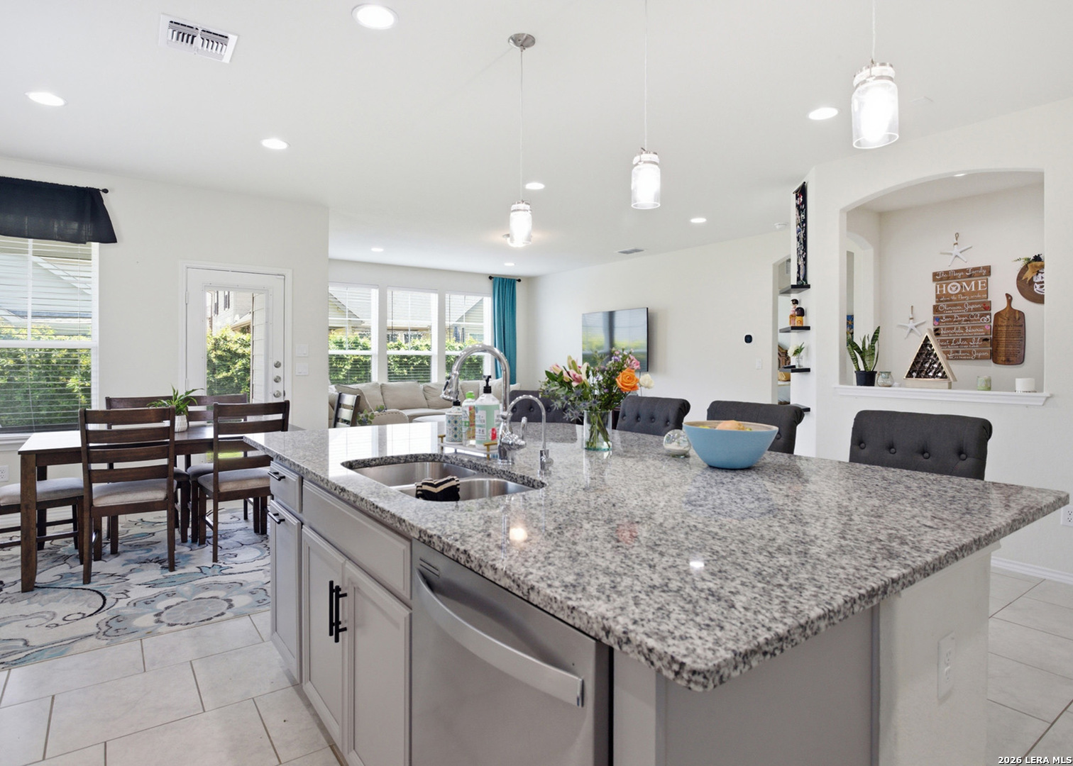 9010 Canopy Bend Schertz TX 78154