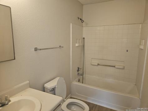 4923 Hill Mist San Antonio TX 78240
