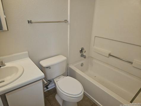 4923 Hill Mist San Antonio TX 78240