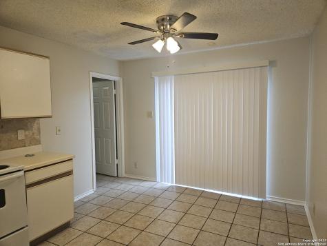4923 Hill Mist San Antonio TX 78240