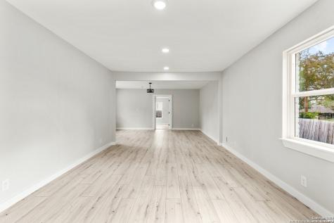 10322 Tioga San Antonio TX 78230