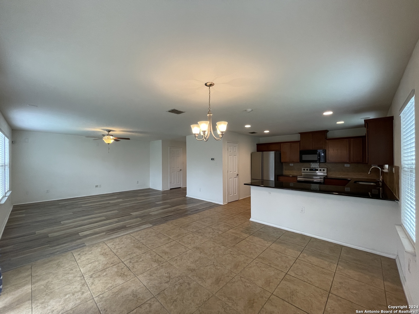 9211 Wind Crown San Antonio TX 78239