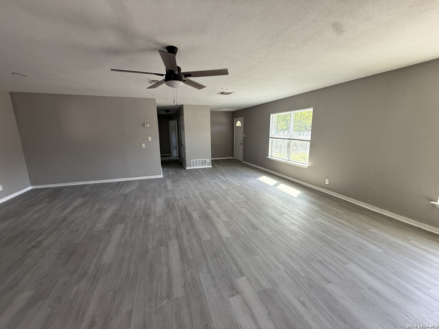 303 Avenue D Converse TX 78109