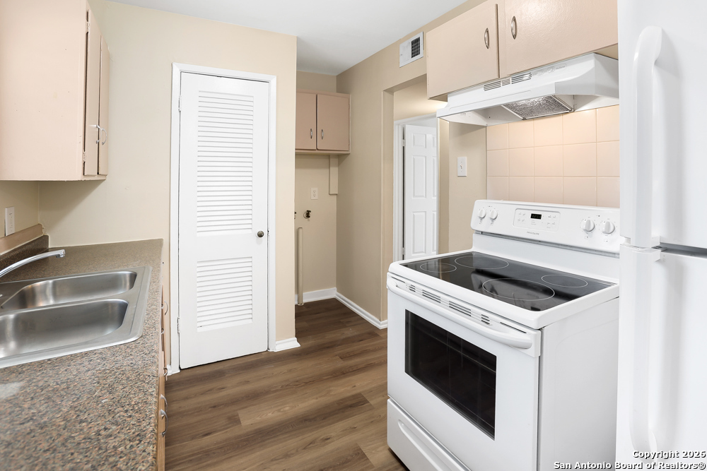 115 Harcourt San Antonio TX 78223