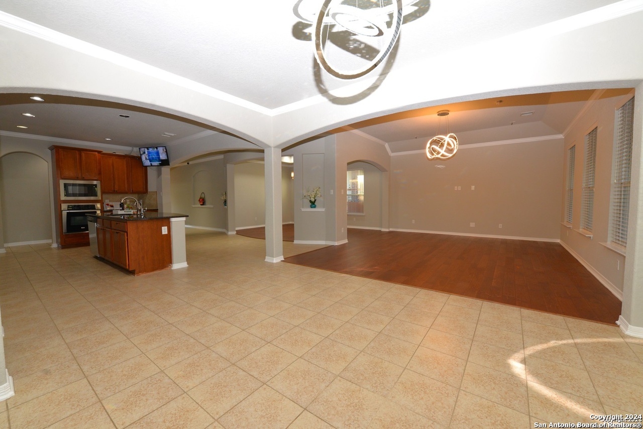 2402 Cortona Mist San Antonio TX 78260