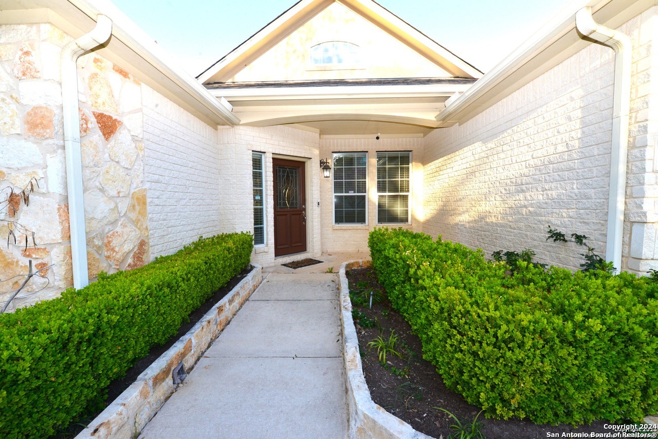 2402 Cortona Mist San Antonio TX 78260