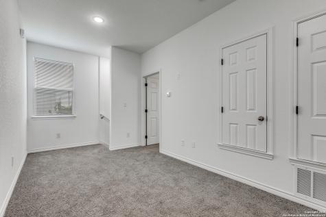1835 W Poplar San Antonio TX 78207