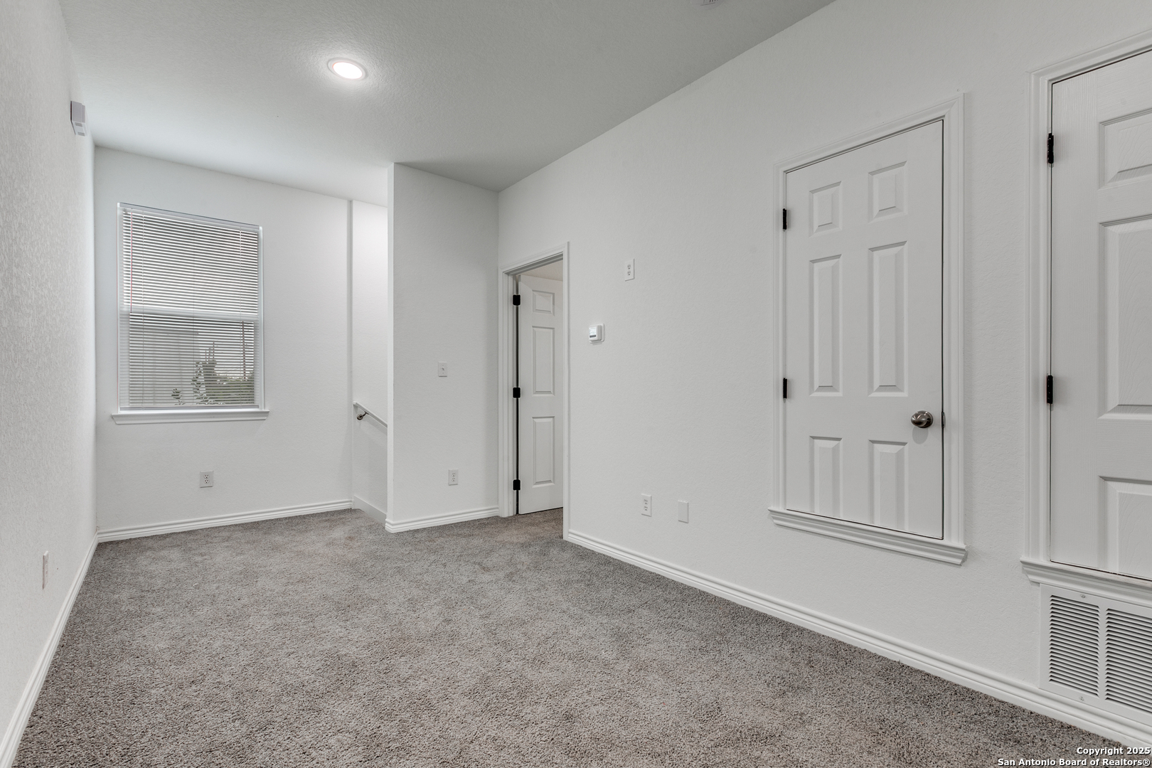 1835 W Poplar San Antonio TX 78207