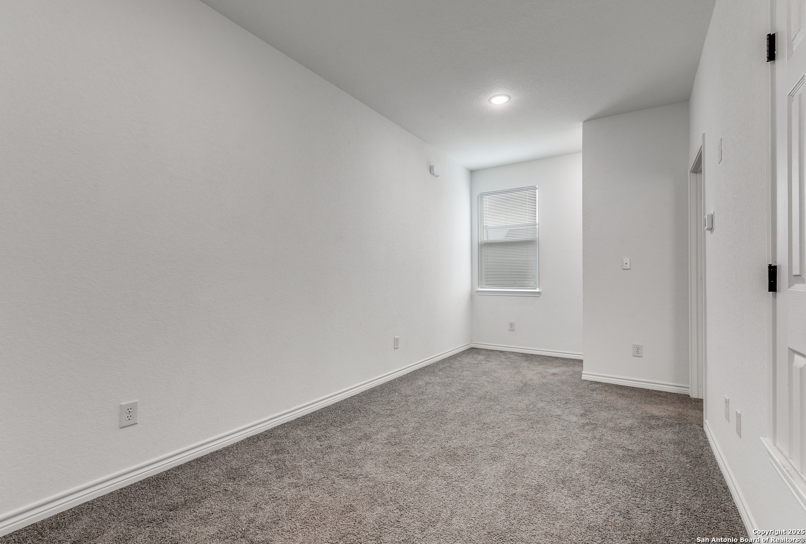 1835 W Poplar San Antonio TX 78207