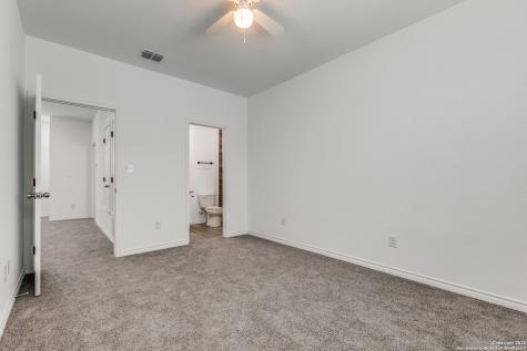 1835 W Poplar San Antonio TX 78207