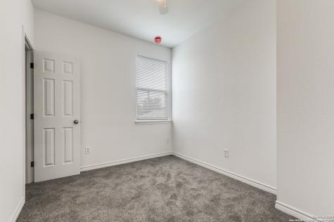 1835 W Poplar San Antonio TX 78207