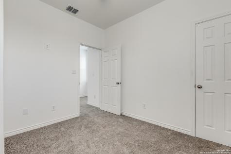 1835 W Poplar San Antonio TX 78207