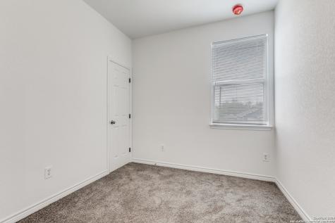 1835 W Poplar San Antonio TX 78207
