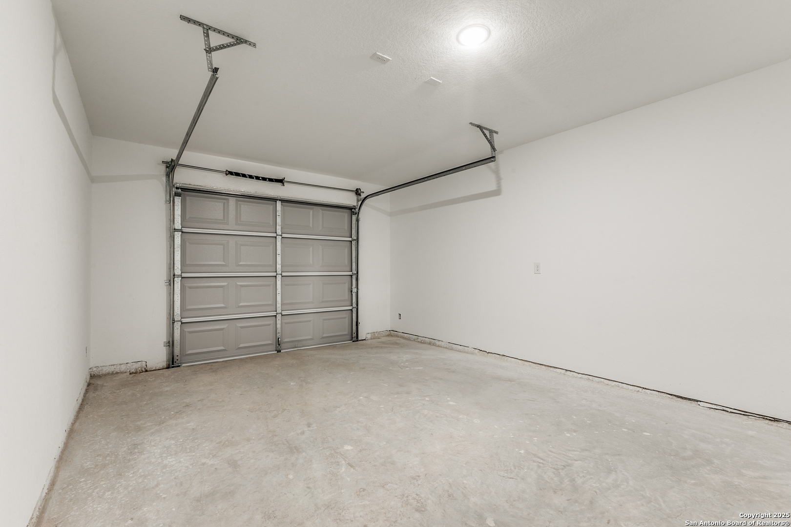 1835 W Poplar San Antonio TX 78207
