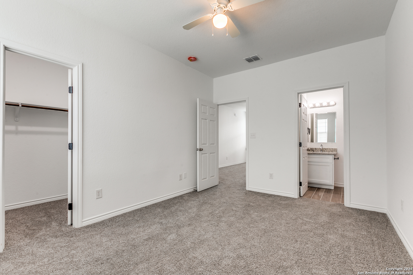 1835 W Poplar San Antonio TX 78207