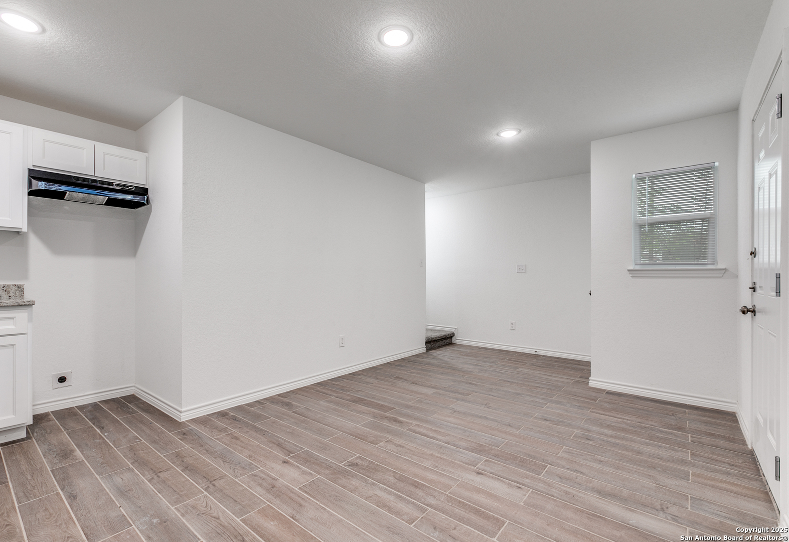 1835 W Poplar San Antonio TX 78207