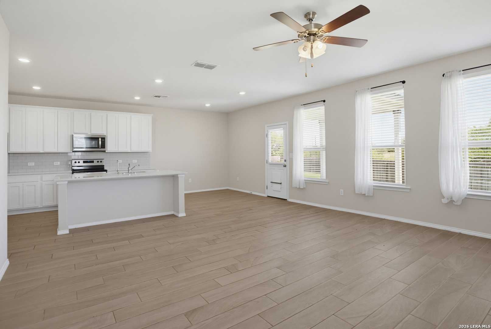 10803 Airman Drive Converse TX 78109