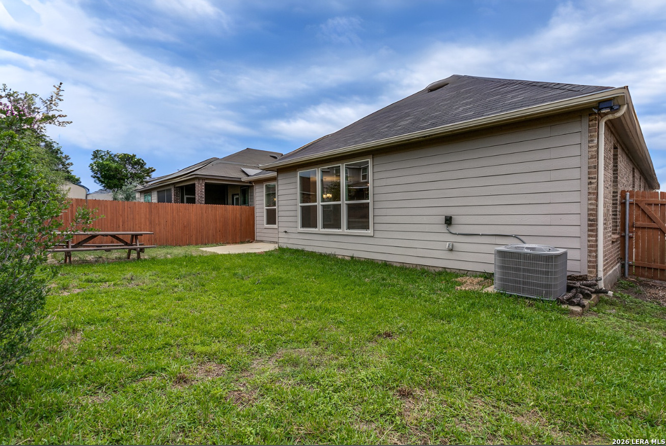 5211 Espinoso Way San Antonio TX 78261