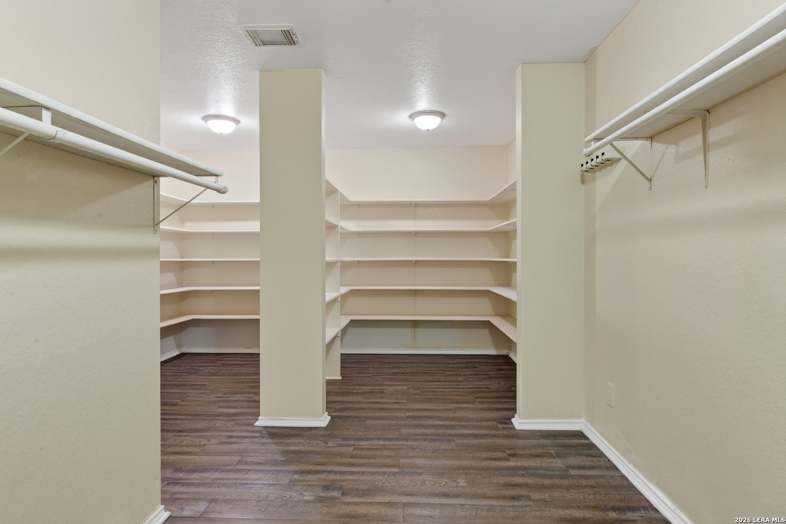 5012 Viking Coral San Antonio TX 78244