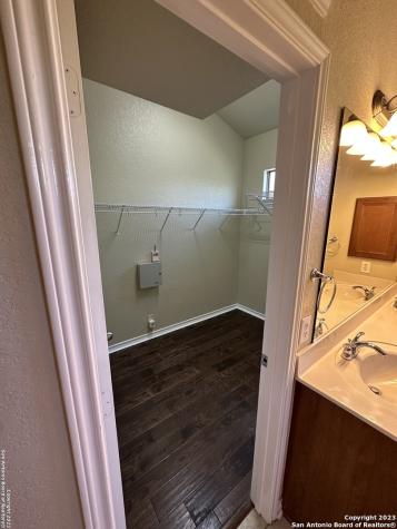 21719 Dion Village San Antonio TX 78258