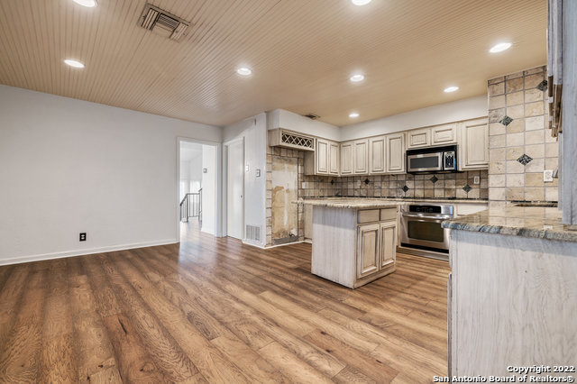 17119 Terra Rosa Helotes TX 78023
