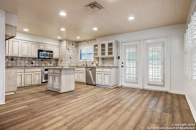 17119 Terra Rosa Helotes TX 78023